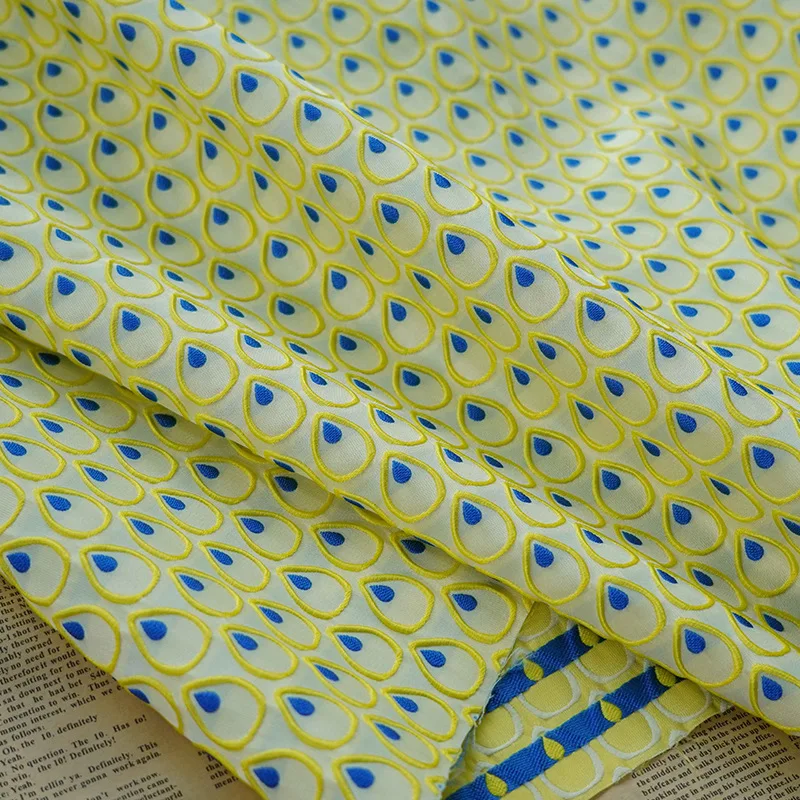 Dual-Tone Textured Waterdrop Jacquard Fabric Stretch Dress Material Spring Autumn Minimalist Toiletry Bag Textile Vivid Apparel
Dual-Tone Textured Waterdrop Jacquard Fabric Stretch Dress Material Spring Autumn Minimalist Toiletry Bag Textile Vivid Apparel
