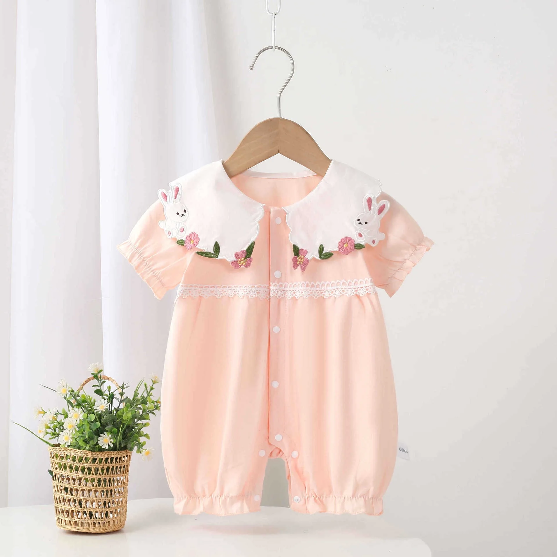 Baby Girls' Cotton Romper Summer Short-Sleeve Jumpsuit with Bunny & Flower Embroidery Breathable Clothes for Daily Wear
Baby Girls' Cotton Romper Summer Short-Sleeve Jumpsuit with Bunny & Flower Embroidery Breathable Clothes for Daily Wear
