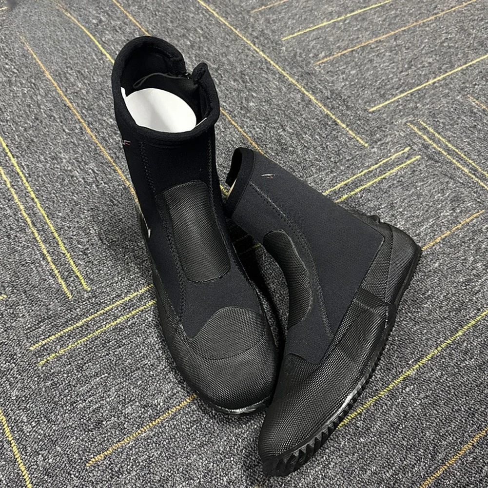 5MM Neoprene Scuba Diving Boots Water Shoes Winter Cold Proof High Upper Warm Fins Spearfishing Shoes For Snorkeling Fishing New
5MM Neoprene Scuba Diving Boots Water Shoes Winter Cold Proof High Upper Warm Fins Spearfishing Shoes For Snorkeling Fishing New