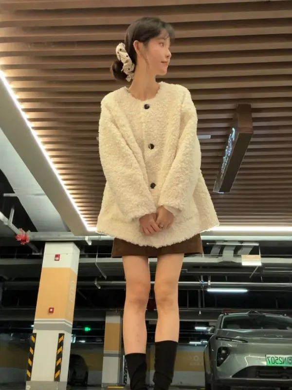 Ladies' Sli ort Jaet Soft Wind eepskin Velvet Loose Thi Beautiful Gentle Sle Spring Faion Outerwear Coat
Ladies' Sli ort Jaet Soft Wind eepskin Velvet Loose Thi Beautiful Gentle Sle Spring Faion Outerwear Coat