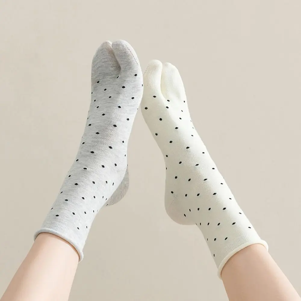 Simple Dots Two Toe Tube Socks Ruffle Thin Separate Toe Socks Hosiery Breathable Mid-calf Socks for 2Pairs Girl
Simple Dots Two Toe Tube Socks Ruffle Thin Separate Toe Socks Hosiery Breathable Mid-calf Socks for 2Pairs Girl