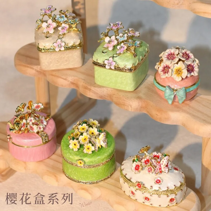 Enamel cherry blossom jewelry box European holiday gift proposal ring stud earrings jewelry storage box for girlfriend and girlf
Enamel cherry blossom jewelry box European holiday gift proposal ring stud earrings jewelry storage box for girlfriend and girlf