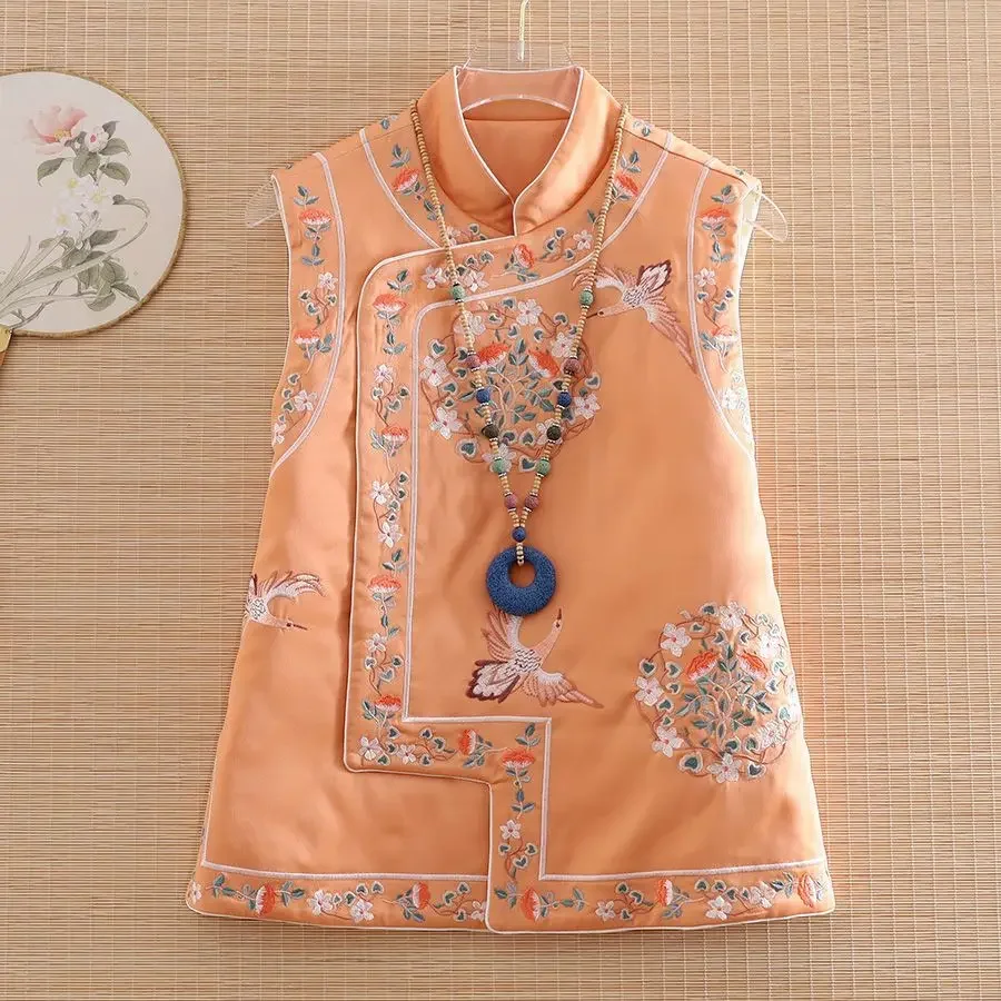 Vintage Chinese Style Cotton Vest Autumn Winter 2024 Embroidery Elegant Sleeveless Cotton Cheongsam Style Vest
Vintage Chinese Style Cotton Vest Autumn Winter 2024 Embroidery Elegant Sleeveless Cotton Cheongsam Style Vest