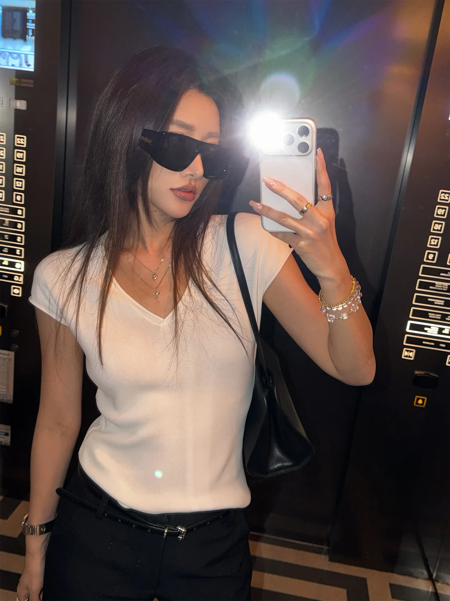 Women's Slim Fit Short Sleeve V-Neck Knitted T-Shirt Spring Summer New Style iLEFT Casual Fashion Nylon Rayon Fiber Blend
Women's Slim Fit Short Sleeve V-Neck Knitted T-Shirt Spring Summer New Style iLEFT Casual Fashion Nylon Rayon Fiber Blend