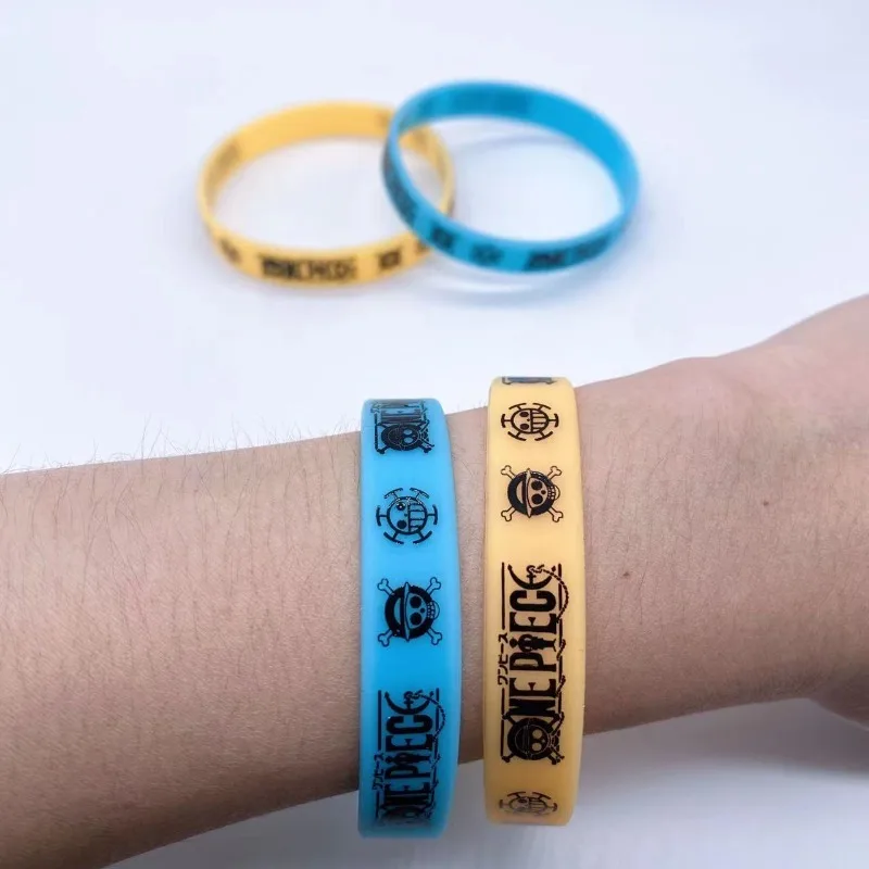 One Piece Cartoon Silicone Bracelet Luffy Glow-in-the-dark Bracelet Sports Wristbands Anime Merchandise Decoration Children Gift
One Piece Cartoon Silicone Bracelet Luffy Glow-in-the-dark Bracelet Sports Wristbands Anime Merchandise Decoration Children Gift