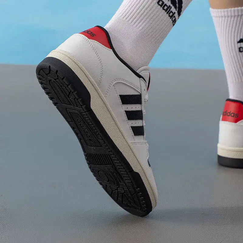 New Adidas KK1283 Retro Casual Trainers White Black Red Color Matching Lightweight Rubber Sole Street Skate Sneakers
New Adidas KK1283 Retro Casual Trainers White Black Red Color Matching Lightweight Rubber Sole Street Skate Sneakers