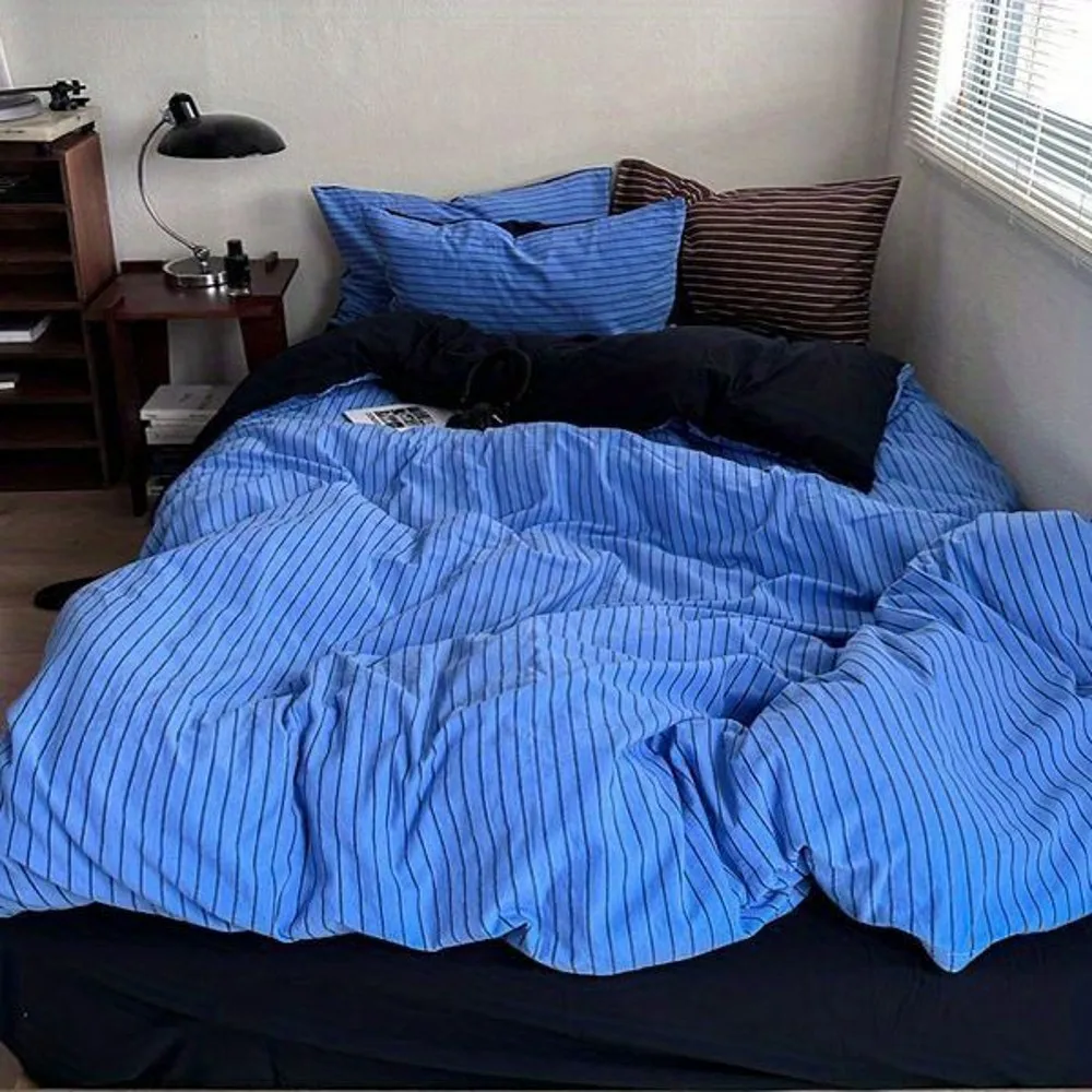 Blue Strip Duvet Cover Set Ins Fashion Single Queen Size Girls Boys Flat Sheet Pillowcase No Filler Soft Home Decor Bedding Set
Blue Strip Duvet Cover Set Ins Fashion Single Queen Size Girls Boys Flat Sheet Pillowcase No Filler Soft Home Decor Bedding Set