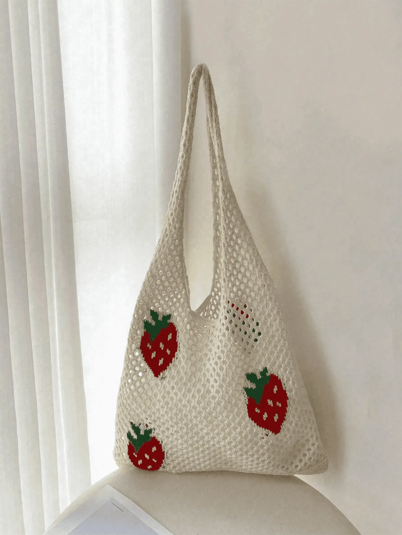 Lightweight Casual Cute Crochet Strawberry Pattern Tote Bag, Hollow-Out Details, Vacation Style, Suitable For Teenagers, Women, College Students, Ideal For University, Outdoor Activities, Travel, Picnic, Backpack. Large Capacity, Portable And Easy To Use,
Lightweight Casual Cute Crochet Strawberry Pattern Tote Bag, Hollow-Out Details, Vacation Style, Suitable For Teenagers, Women, College Students, Ideal For University, Outdoor Activities, Travel, Picnic, Backpack. Large Capacity, Portable And Easy To Use,