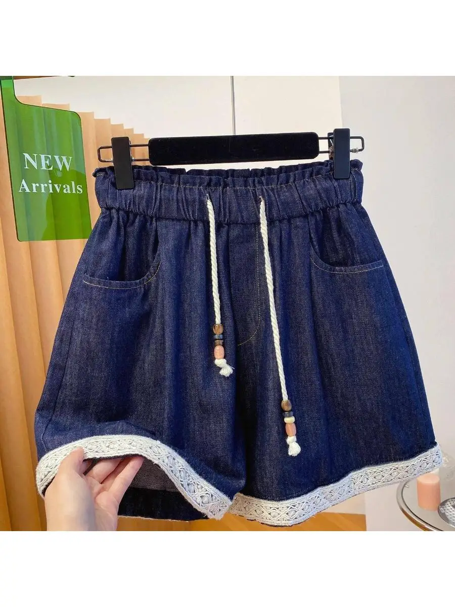 Summer plus Size Men's Denim Shorts Floral Lace Trim A-Line Loose Fit Slimming Five-Quarter Length Casual Style Polyester Fiber
Summer plus Size Men's Denim Shorts Floral Lace Trim A-Line Loose Fit Slimming Five-Quarter Length Casual Style Polyester Fiber