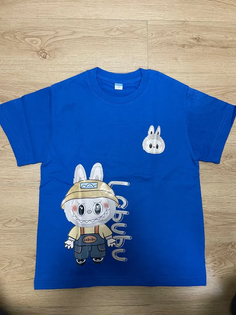 2025 Summer New Blue LABUBU Women's T-shirt Exquisite Printing Pattern Pure Cotton Fashion Trend Bold Color Scheme
2025 Summer New Blue LABUBU Women's T-shirt Exquisite Printing Pattern Pure Cotton Fashion Trend Bold Color Scheme