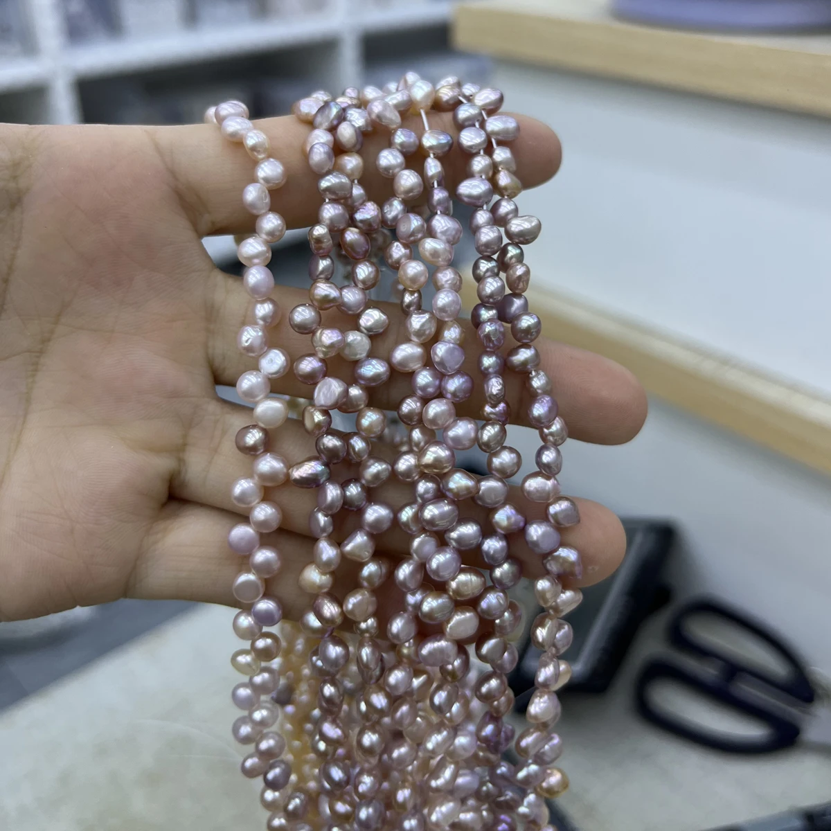 4-5mm 4A Natural Freshwater Purple Yellow White Baroque Pearl Bead Jewelry Make DIY Necklace Bracelet Accessories Women Wedding
4-5mm 4A Natural Freshwater Purple Yellow White Baroque Pearl Bead Jewelry Make DIY Necklace Bracelet Accessories Women Wedding