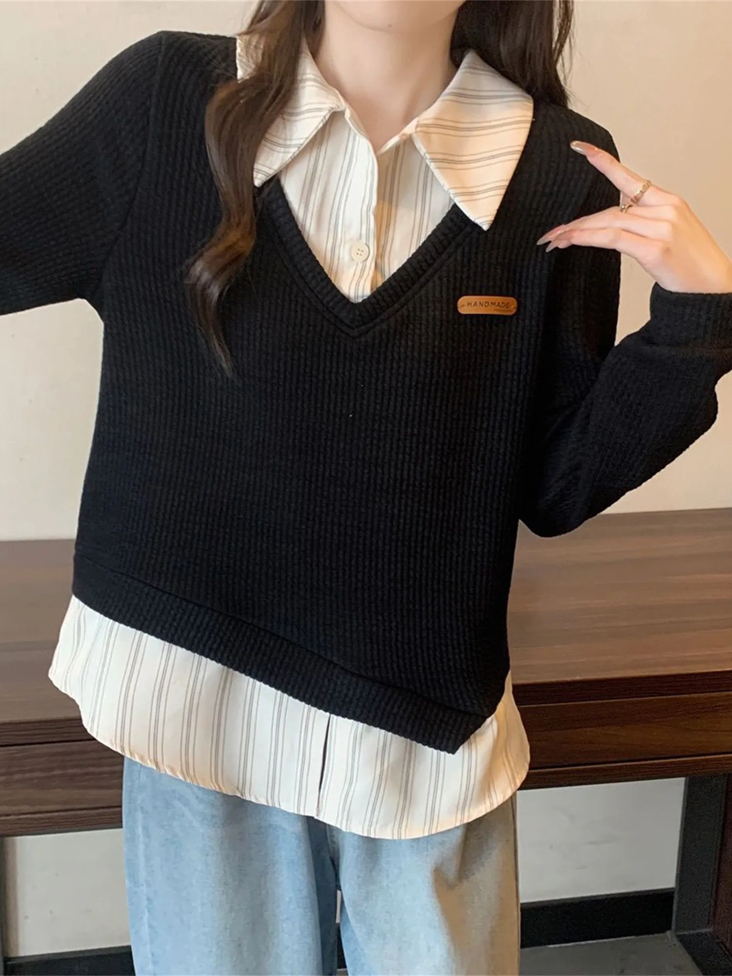 Korean Sle plus Size Slimming Striped Long Sve irt Design Sensation Commute Faion Upper Body Preference irt
Korean Sle plus Size Slimming Striped Long Sve irt Design Sensation Commute Faion Upper Body Preference irt