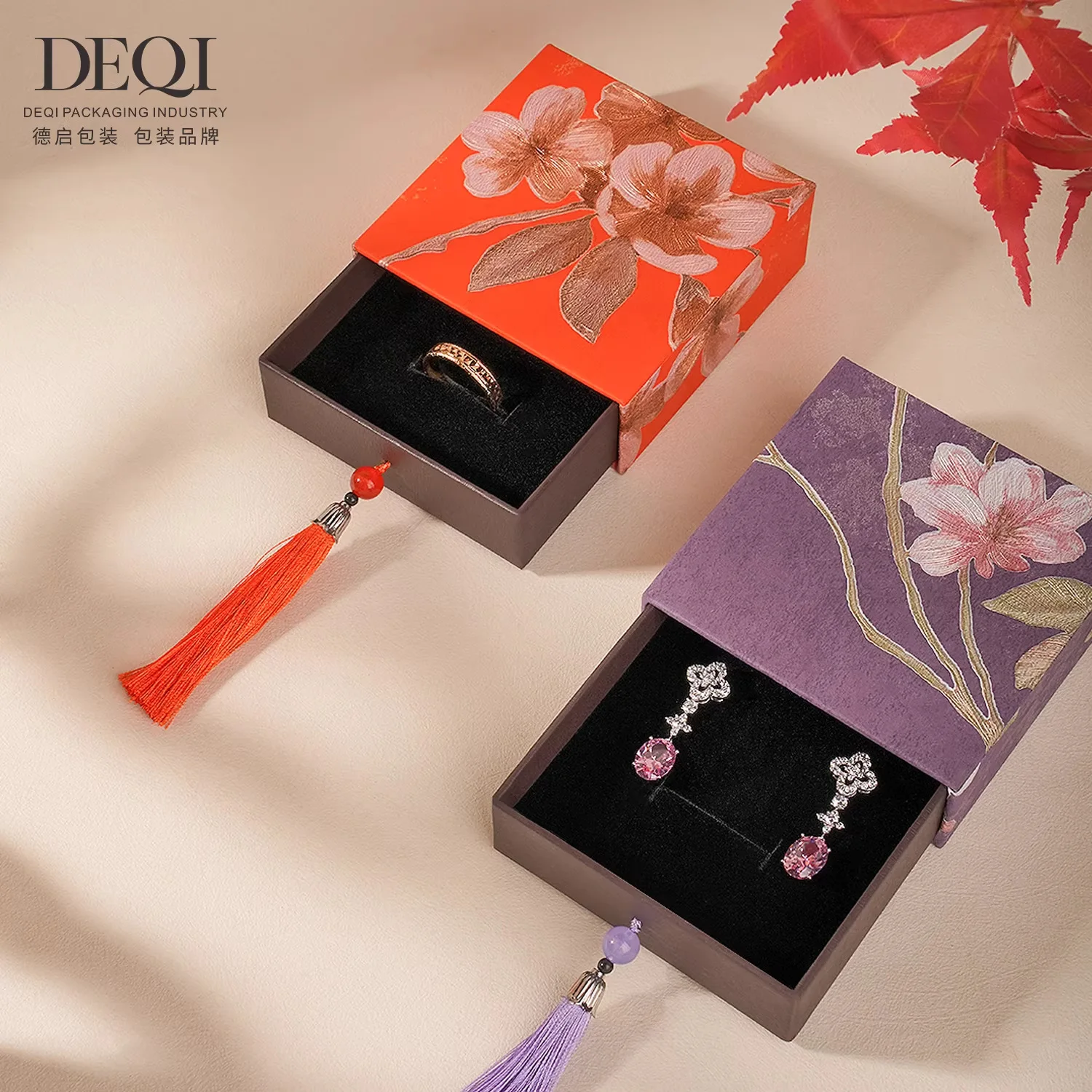 Wholesale Min Quare Paper Tassel Jewelry Box Chinese Flower Printing Drawer Paper Box Rings Necklace Carrying Box Birthday Gift
Wholesale Min Quare Paper Tassel Jewelry Box Chinese Flower Printing Drawer Paper Box Rings Necklace Carrying Box Birthday Gift