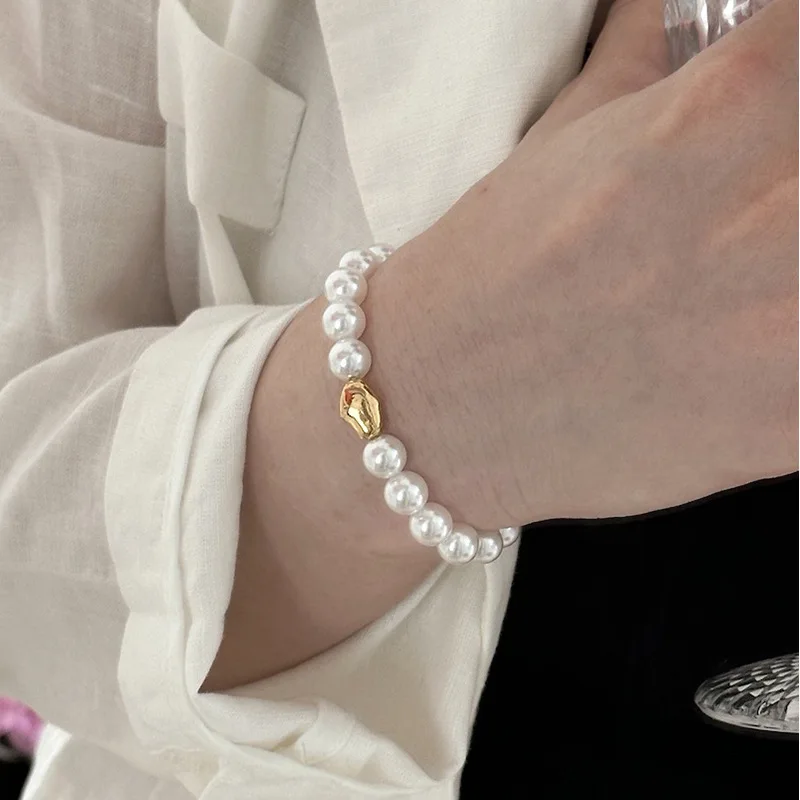 Vintage Pearl Beaded Stretch Bracelet for Women Elegant Retro Light Luxury Versatile Hand Jewelry 2026 Gifts
Vintage Pearl Beaded Stretch Bracelet for Women Elegant Retro Light Luxury Versatile Hand Jewelry 2026 Gifts
