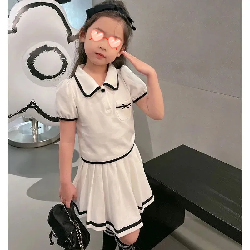 Girl's Lapel Top Pleated Skirt Casual Set 2024 Summer New Children's Sportswear Short Sleeved Shirt Short Skirt Two-piece Set
Girl's Lapel Top Pleated Skirt Casual Set 2024 Summer New Children's Sportswear Short Sleeved Shirt Short Skirt Two-piece Set