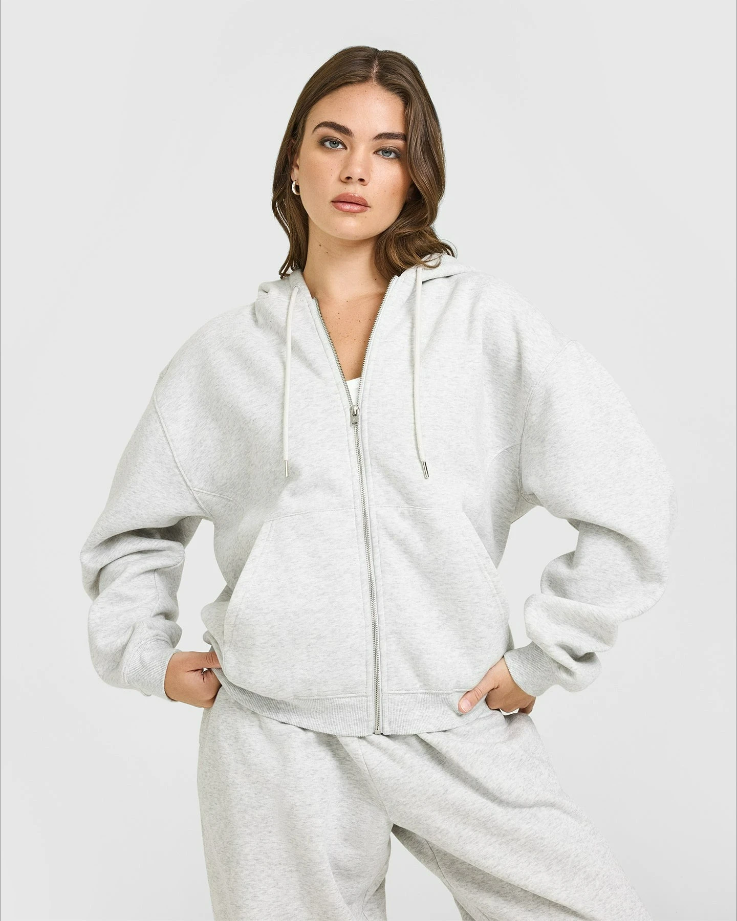 ENYFD EMBROIDERED LOGO FOUNDATIONS ZIP THROUGH HOODIE women's daily casual fitness sweatshirt outdoor sports training jacket
ENYFD EMBROIDERED LOGO FOUNDATIONS ZIP THROUGH HOODIE women's daily casual fitness sweatshirt outdoor sports training jacket