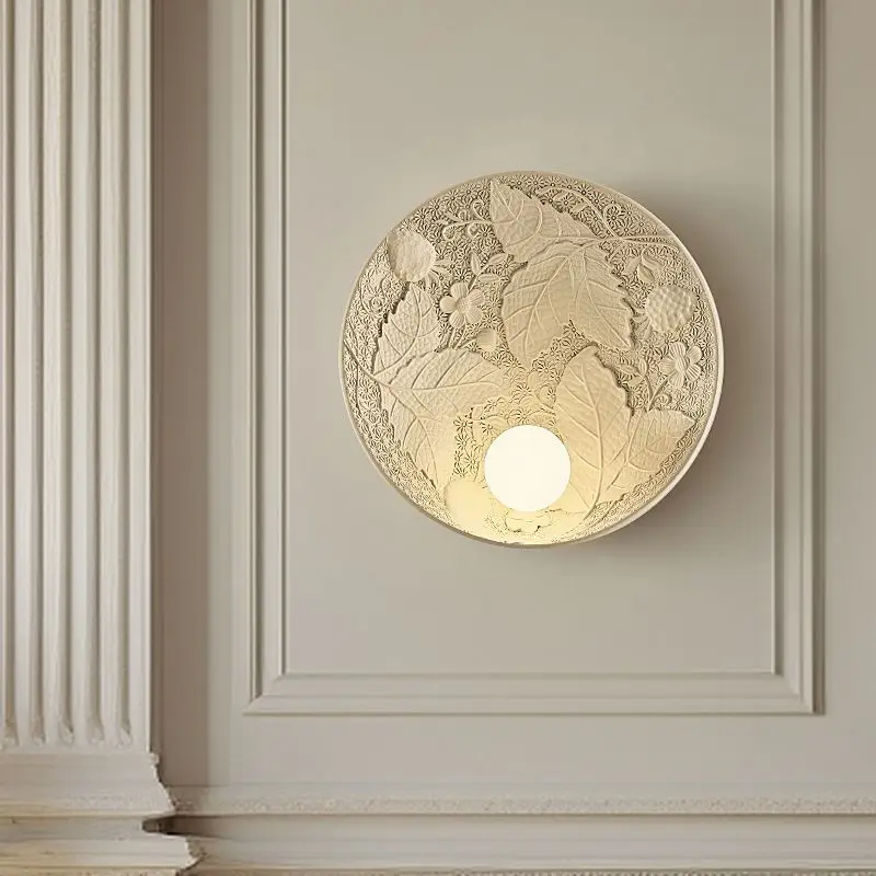 French retro carved wall lamp bedroom bedside lamp original design corridor corridor decorative lighting fixture
French retro carved wall lamp bedroom bedside lamp original design corridor corridor decorative lighting fixture
