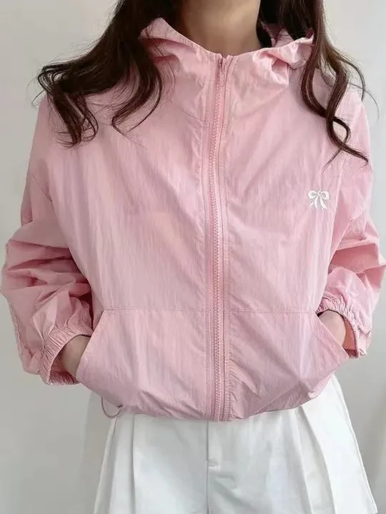 New 2025 Women's Long Sve Lace Patchwork Hooded Sun Protection Jaet Loose Zipper Design Open Cardigan Top Korean Sle
New 2025 Women's Long Sve Lace Patchwork Hooded Sun Protection Jaet Loose Zipper Design Open Cardigan Top Korean Sle