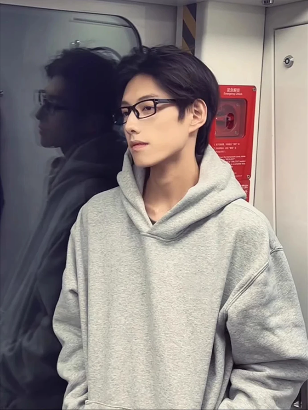 American Style Fleece Lined Hoodie Men's Oversize Youth Casual Outerwear Light Grey Long Sleeve Comfortable Warm Hooded Sweat...
American Style Fleece Lined Hoodie Men's Oversize Youth Casual Outerwear Light Grey Long Sleeve Comfortable Warm Hooded Sweat...