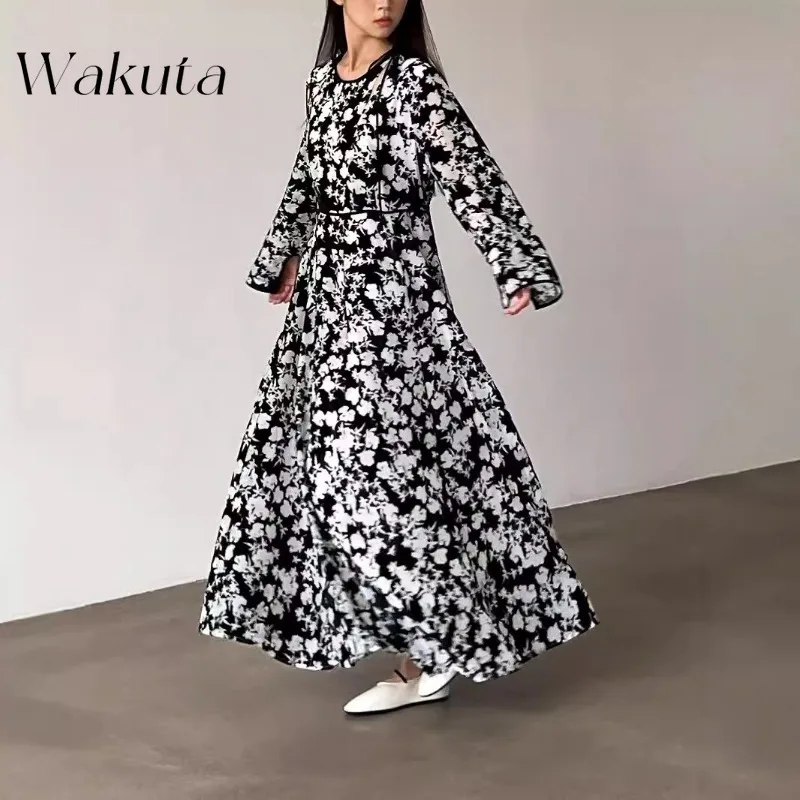 WAKUTA Japanese Harajuku Retro Round Neck Long Sleeved Printed Velvet Dress Commuting Slimming Loose Vestidos De Tricô Femenino
WAKUTA Japanese Harajuku Retro Round Neck Long Sleeved Printed Velvet Dress Commuting Slimming Loose Vestidos De Tricô Femenino