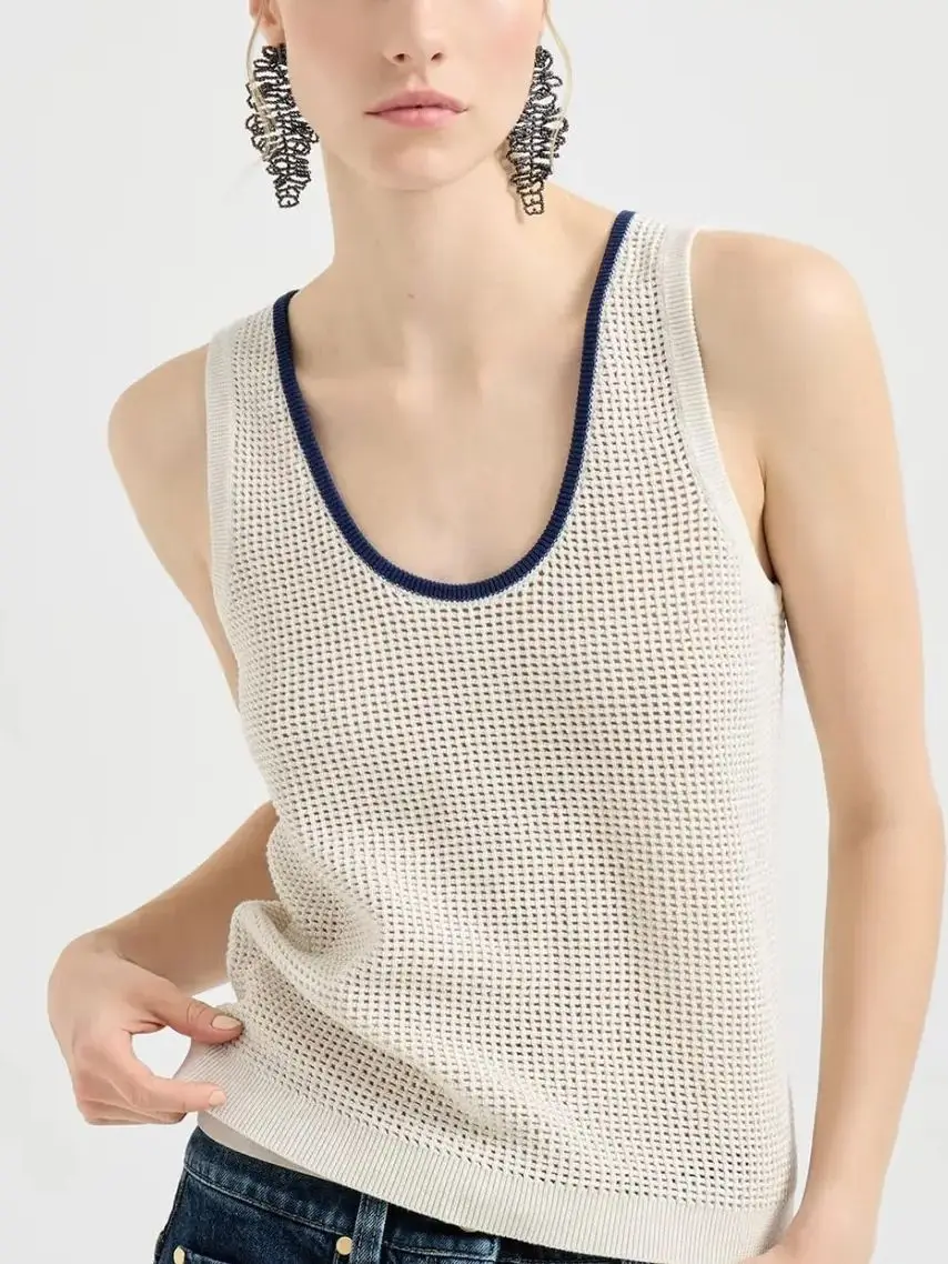 2026 New Summer Old Money Style Beige Knitted Vest U Neck Women Fashion Hollow Out Casual Tank Tops
2026 New Summer Old Money Style Beige Knitted Vest U Neck Women Fashion Hollow Out Casual Tank Tops