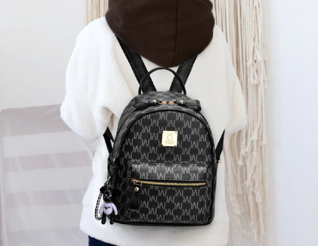 New Korean Fashion Luxury High Quality Leather Travel Backpacks Women's Preppy Style Large Capacity School Bag Shoulder Bags
New Korean Fashion Luxury High Quality Leather Travel Backpacks Women's Preppy Style Large Capacity School Bag Shoulder Bags