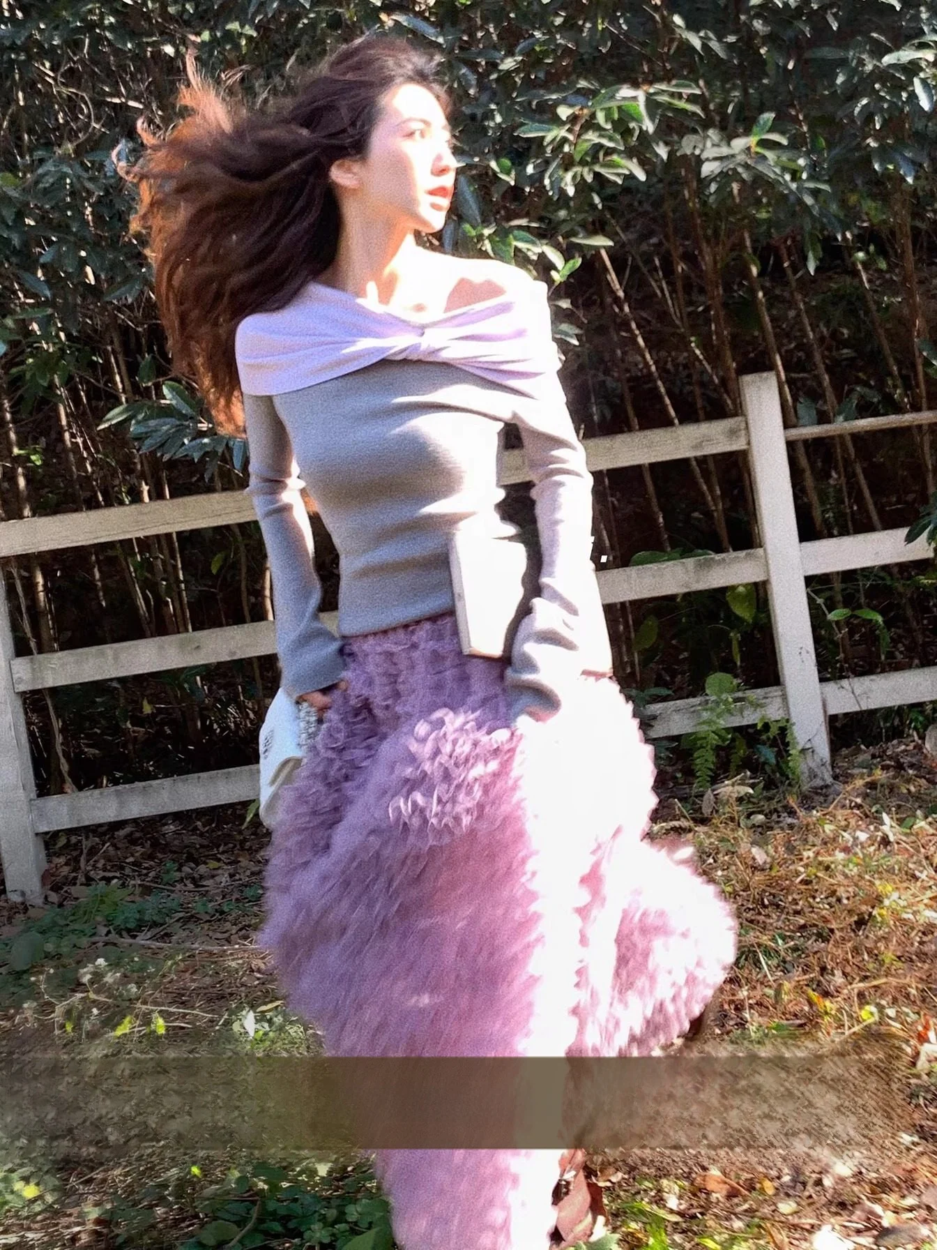 Корейский вязаный топ с узлом и складками, женский, из мягкого полиэфирного волокна, удлиненный, разноцветный, весенний
Корейский вязаный топ с узлом и складками, женский, из мягкого полиэфирного волокна, удлиненный, разноцветный, весенний