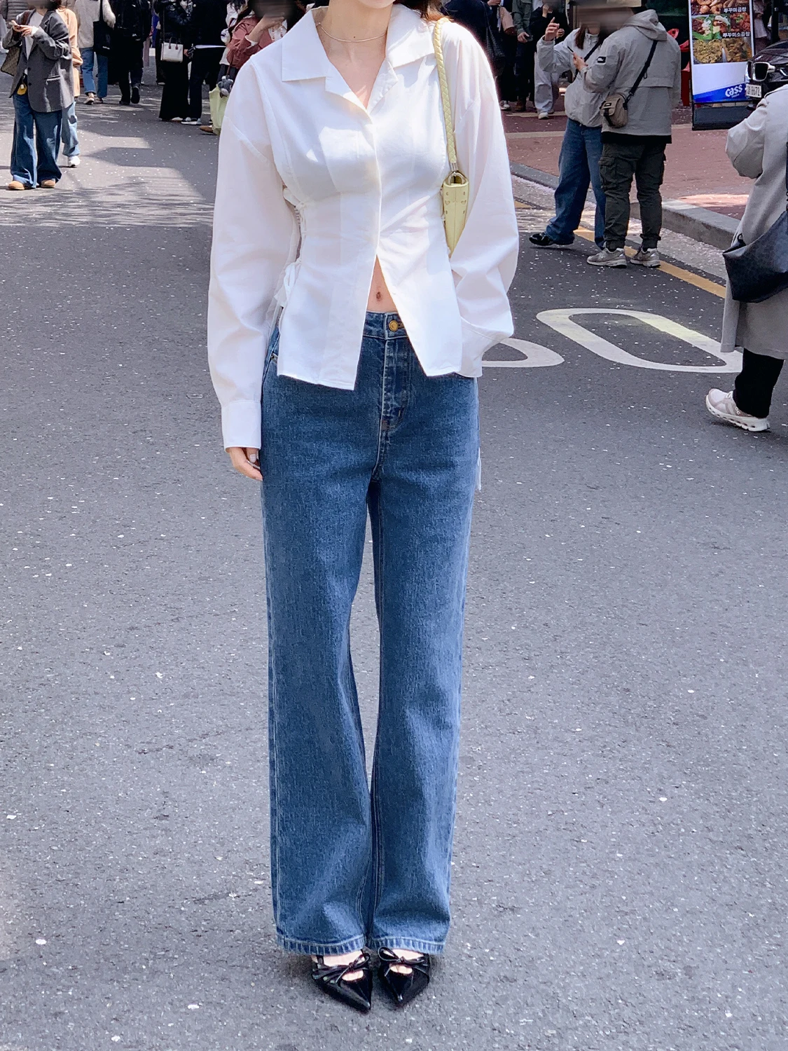High Waist Casual Blue Jeans Fashionable Versatile Long Leg Lines 2026 New Style Cotton Ladies Straight Leg Jeans
High Waist Casual Blue Jeans Fashionable Versatile Long Leg Lines 2026 New Style Cotton Ladies Straight Leg Jeans