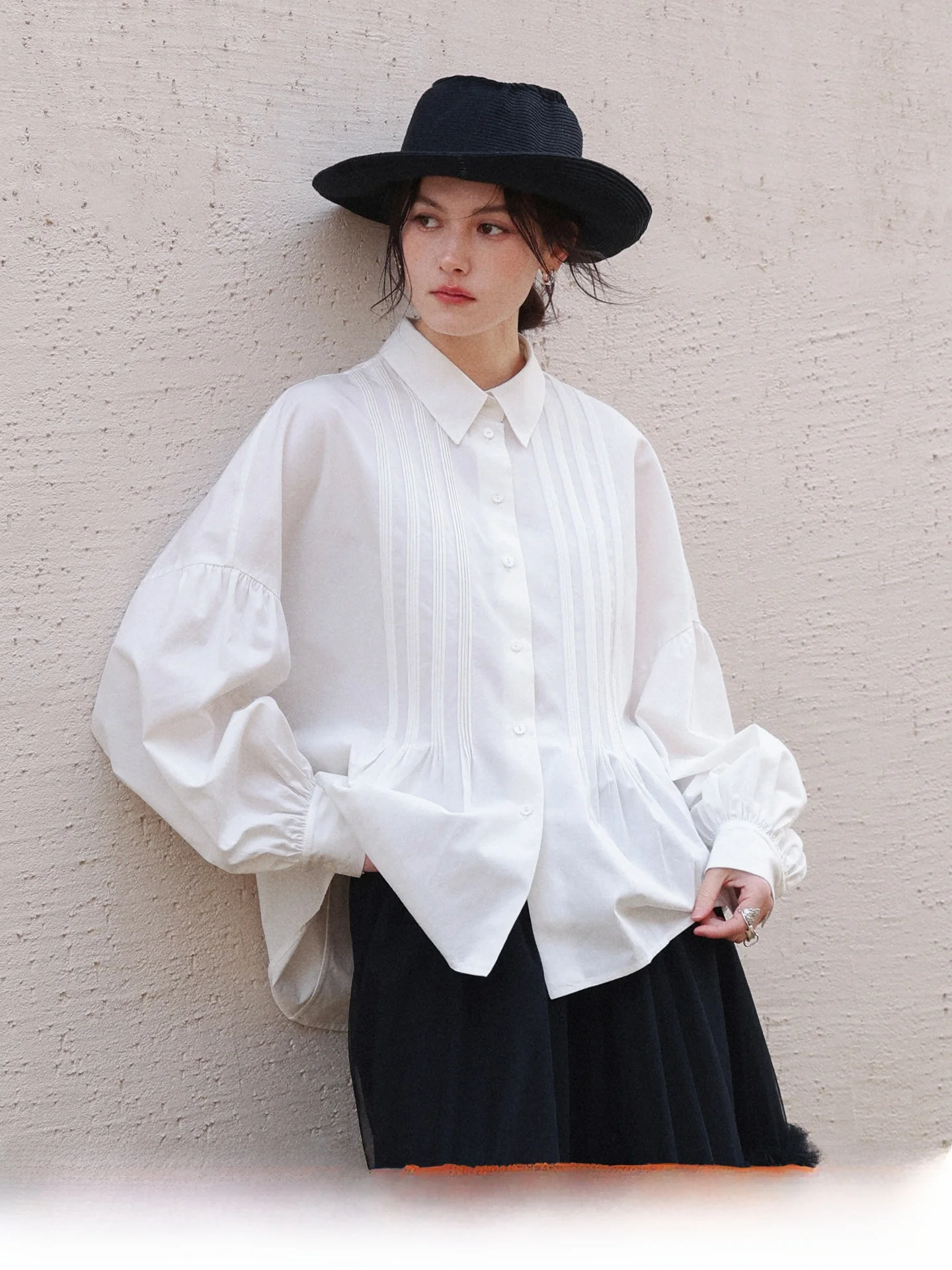 Loose Fit Cotton Shirt with Lantern Sleeves Stand Collar Open Cardigan Style Casual Breathable Women's Fashion Spring Shirt
Loose Fit Cotton Shirt with Lantern Sleeves Stand Collar Open Cardigan Style Casual Breathable Women's Fashion Spring Shirt