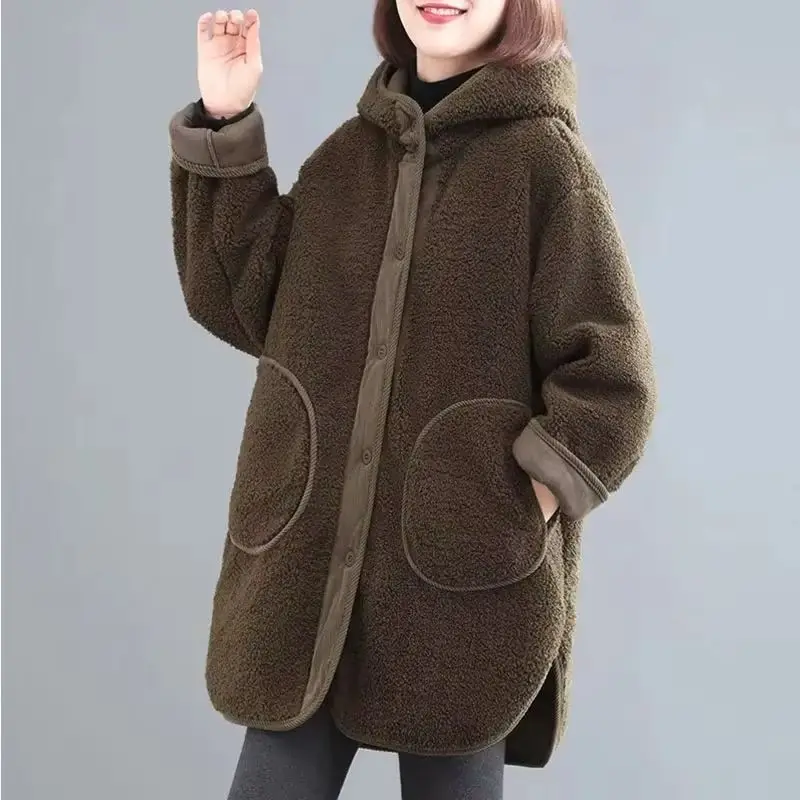 2025 Winter New Resemble Lamb Woolen Coat Women's Thicken Warm Cotton Jacket Ladies Tops Hooded Coat Female Long Parkas Overcoat
2025 Winter New Resemble Lamb Woolen Coat Women's Thicken Warm Cotton Jacket Ladies Tops Hooded Coat Female Long Parkas Overcoat