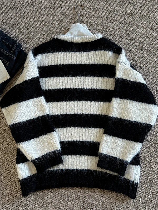 Wedbleser Color Blocking Round Neck Coarse Yarn High-end Lazy Sweater 2025 Autumn Women Versatile Soft Sticky Knitted Casual Top
Wedbleser Color Blocking Round Neck Coarse Yarn High-end Lazy Sweater 2025 Autumn Women Versatile Soft Sticky Knitted Casual Top