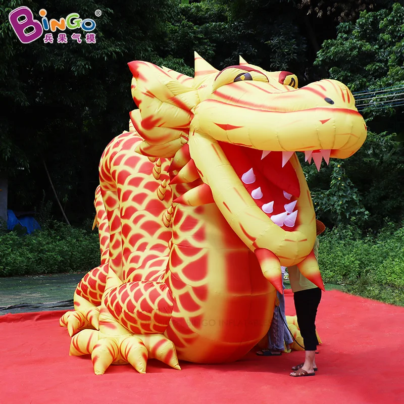 Inflatable Dragon Chinatown 6.4x2.9x3.4mH New Year Decoration in Gold and Red Hanging from the Ceiling BG-C0340
Inflatable Dragon Chinatown 6.4x2.9x3.4mH New Year Decoration in Gold and Red Hanging from the Ceiling BG-C0340
