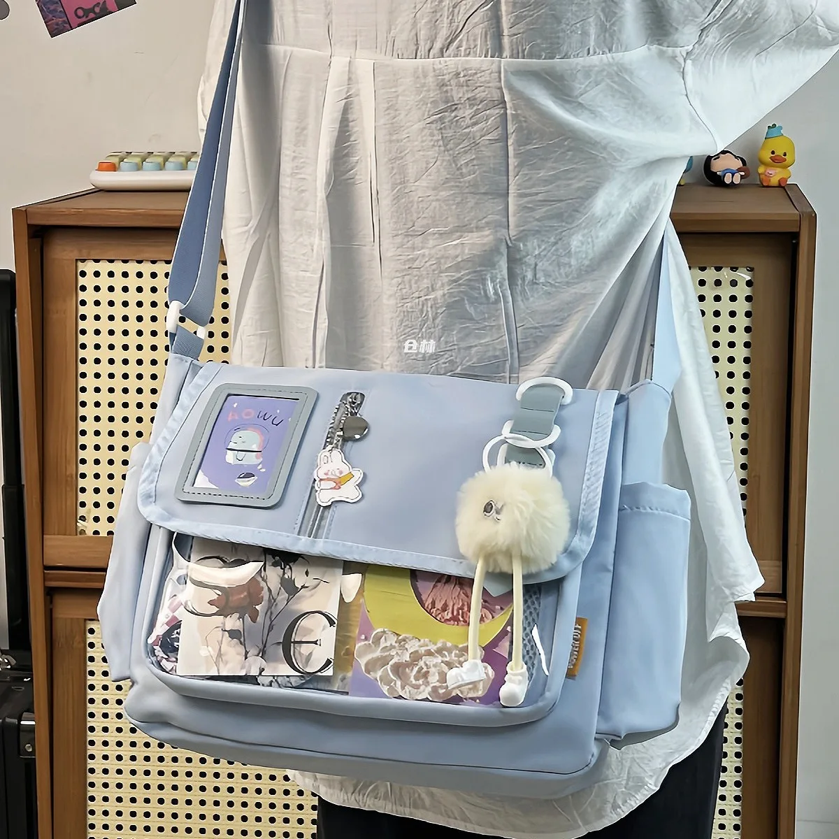 Y2K японские школьные сумки в стиле Харадзюку для девочек-подростков, новая прозрачная сумка через плечо Itabag, значки «сделай сам», демонстрационная пластина Ita, сумка
Y2K японские школьные сумки в стиле Харадзюку для девочек-подростков, новая прозрачная сумка через плечо Itabag, значки «сделай сам», демонстрационная пластина Ita, сумка