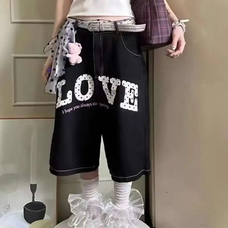 High Waist Letter Print Pocket Female Black Denim Pants Chic Streetwear Hip Hop Style Calf-Length Pants Summer
High Waist Letter Print Pocket Female Black Denim Pants Chic Streetwear Hip Hop Style Calf-Length Pants Summer