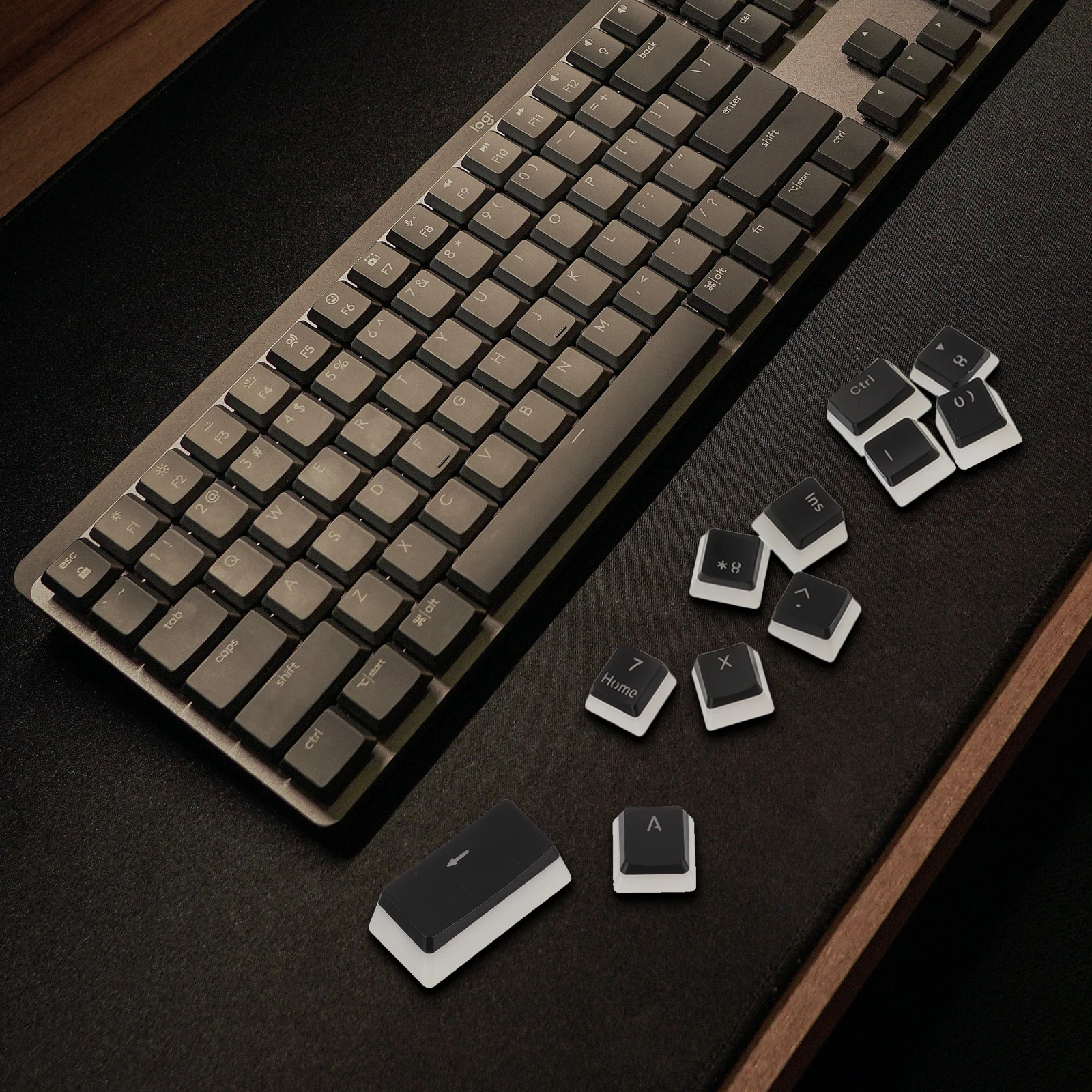 1 set Mechanical Keyboard Keycaps Frosted Translucent Double Layer Rgb Enhancing Durable Replacement Set For Gaming
1 set Mechanical Keyboard Keycaps Frosted Translucent Double Layer Rgb Enhancing Durable Replacement Set For Gaming