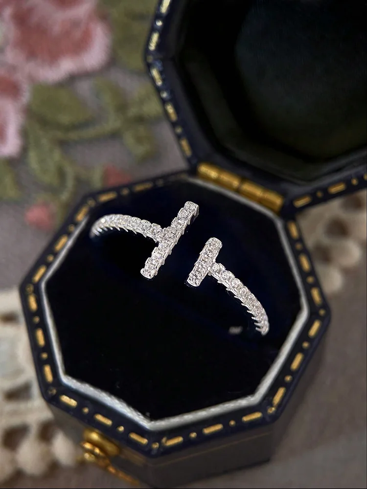 Stylever 925 Sterling Silver Simple Parallel Length Adjustable Zircon Ring For Women Engagement Luxury High Quality Fine Jewelry
Stylever 925 Sterling Silver Simple Parallel Length Adjustable Zircon Ring For Women Engagement Luxury High Quality Fine Jewelry