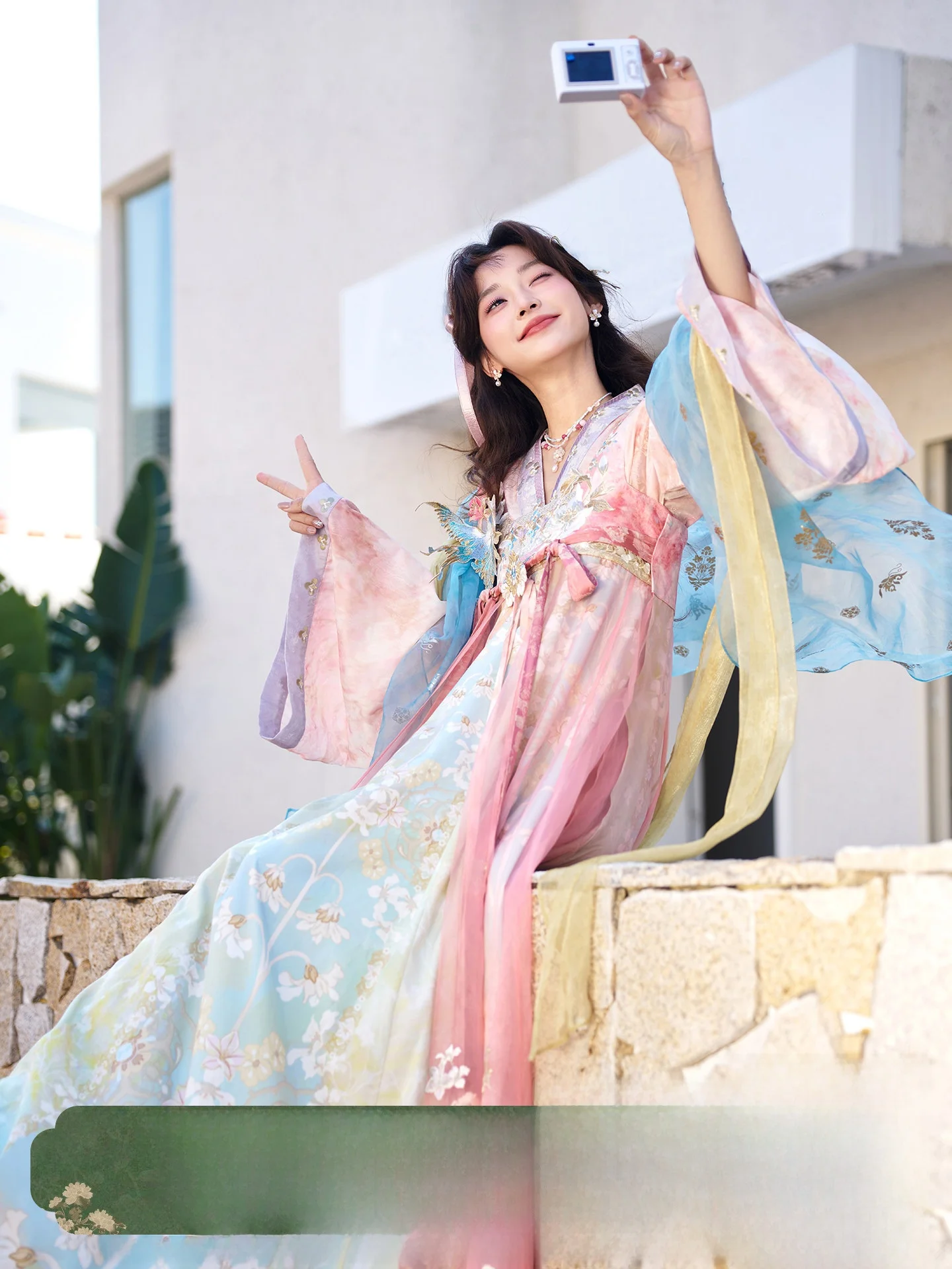 Thirteen Surplus Pink adient Embroidery Women's Faion Tang Dynas Hanfu Clothing Set with Chest Skirt
Thirteen Surplus Pink adient Embroidery Women's Faion Tang Dynas Hanfu Clothing Set with Chest Skirt
