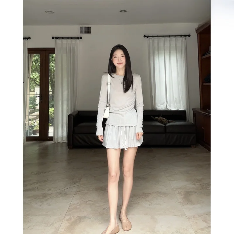 Комплект Lacele Pure Want Godd: Легкая футболка и универсальная плиссированная юбка для женщин, летний вариант для повседневной носки, с длинным рукавом
Комплект Lacele Pure Want Godd: Легкая футболка и универсальная плиссированная юбка для женщин, летний вариант для повседневной носки, с длинным рукавом