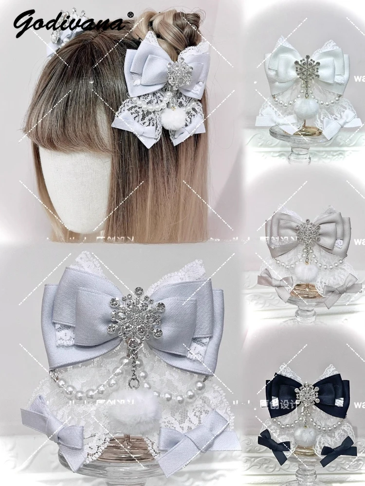 Original Japanese Mass-Produced Lolita Cute Bow Snowflake Plush Ball Hair Clip Girls Sweet Hairpin Christmas Headwear
Original Japanese Mass-Produced Lolita Cute Bow Snowflake Plush Ball Hair Clip Girls Sweet Hairpin Christmas Headwear