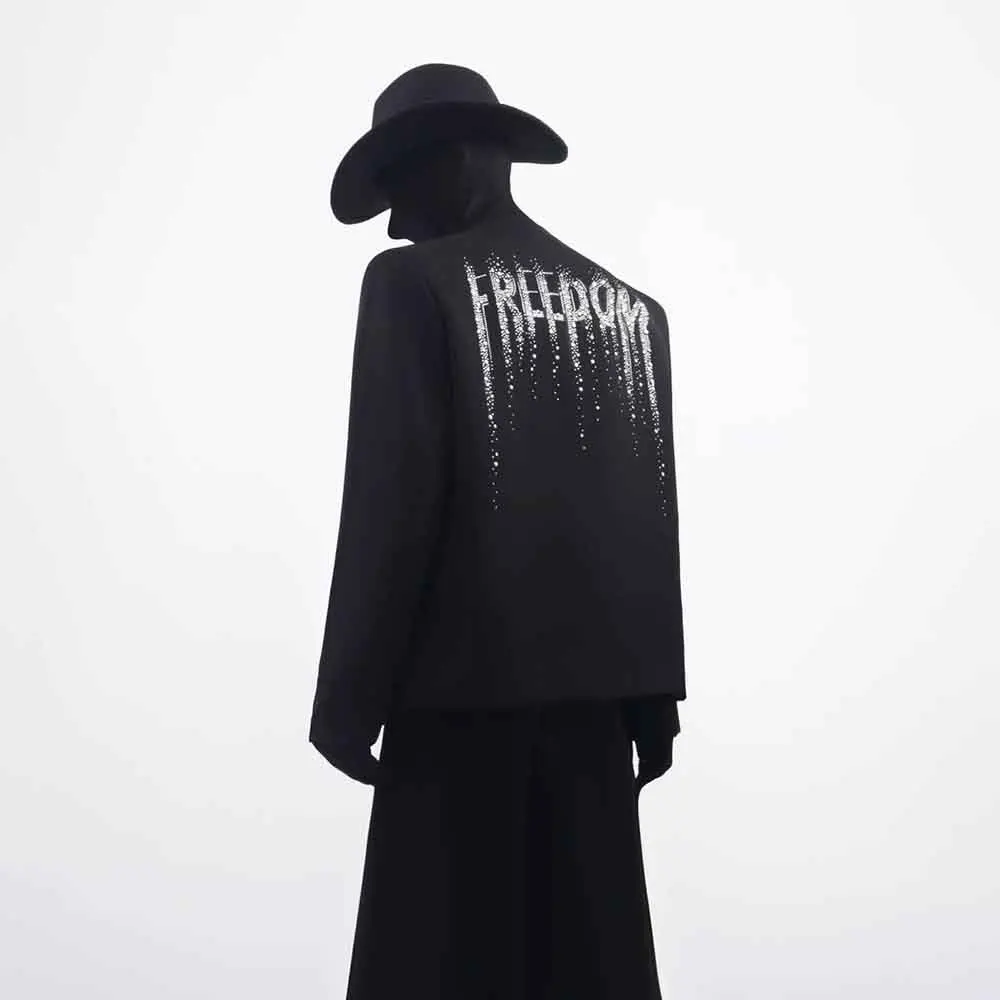 Новая зимняя мужская однотонная куртка с длинными рукавами и стразами в американском стиле ретро, модный свободный нишевый мужской топ High Street
Новая зимняя мужская однотонная куртка с длинными рукавами и стразами в американском стиле ретро, модный свободный нишевый мужской топ High Street