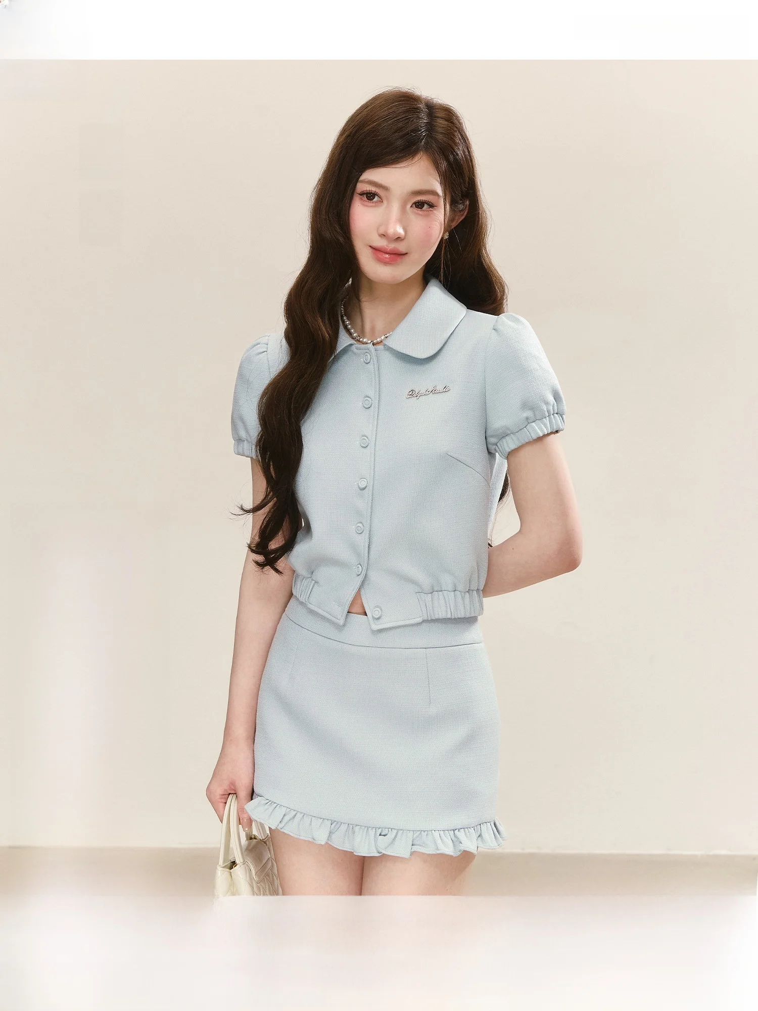 QDQD Sweet Blue Elastic Waist Short Set Summer New Style Doll Collar Versatile Short Skirt Bubble Sleeve Shirt Polyester Fiber
QDQD Sweet Blue Elastic Waist Short Set Summer New Style Doll Collar Versatile Short Skirt Bubble Sleeve Shirt Polyester Fiber