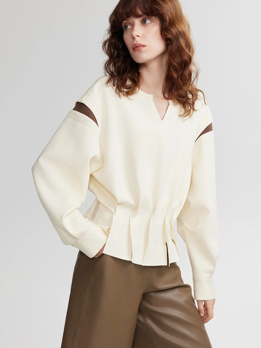 2026 Autumn Women Sweatshirt V Neck Cutout Detail Long Sleeve Pleated Hem Top Casual Pullover Streetwear
2026 Autumn Women Sweatshirt V Neck Cutout Detail Long Sleeve Pleated Hem Top Casual Pullover Streetwear