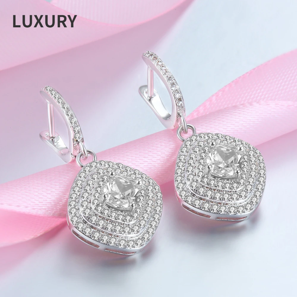 Luxury 100% 925 Sterling Full High Carbon Diamond earrings For women Sparkling Fine Jewelry
Luxury 100% 925 Sterling Full High Carbon Diamond earrings For women Sparkling Fine Jewelry
