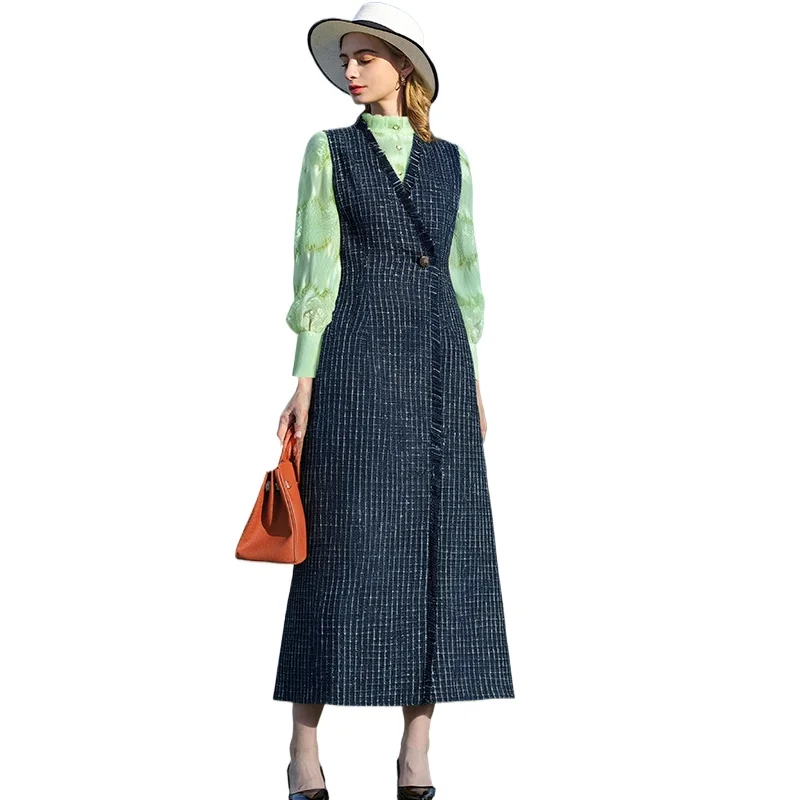 2025 Fashion Autumn Women Plaid Navy Long Vests Coat Europen Style Sleeveless Jacket Outwear Casual Top Office Lady Clothing
2025 Fashion Autumn Women Plaid Navy Long Vests Coat Europen Style Sleeveless Jacket Outwear Casual Top Office Lady Clothing