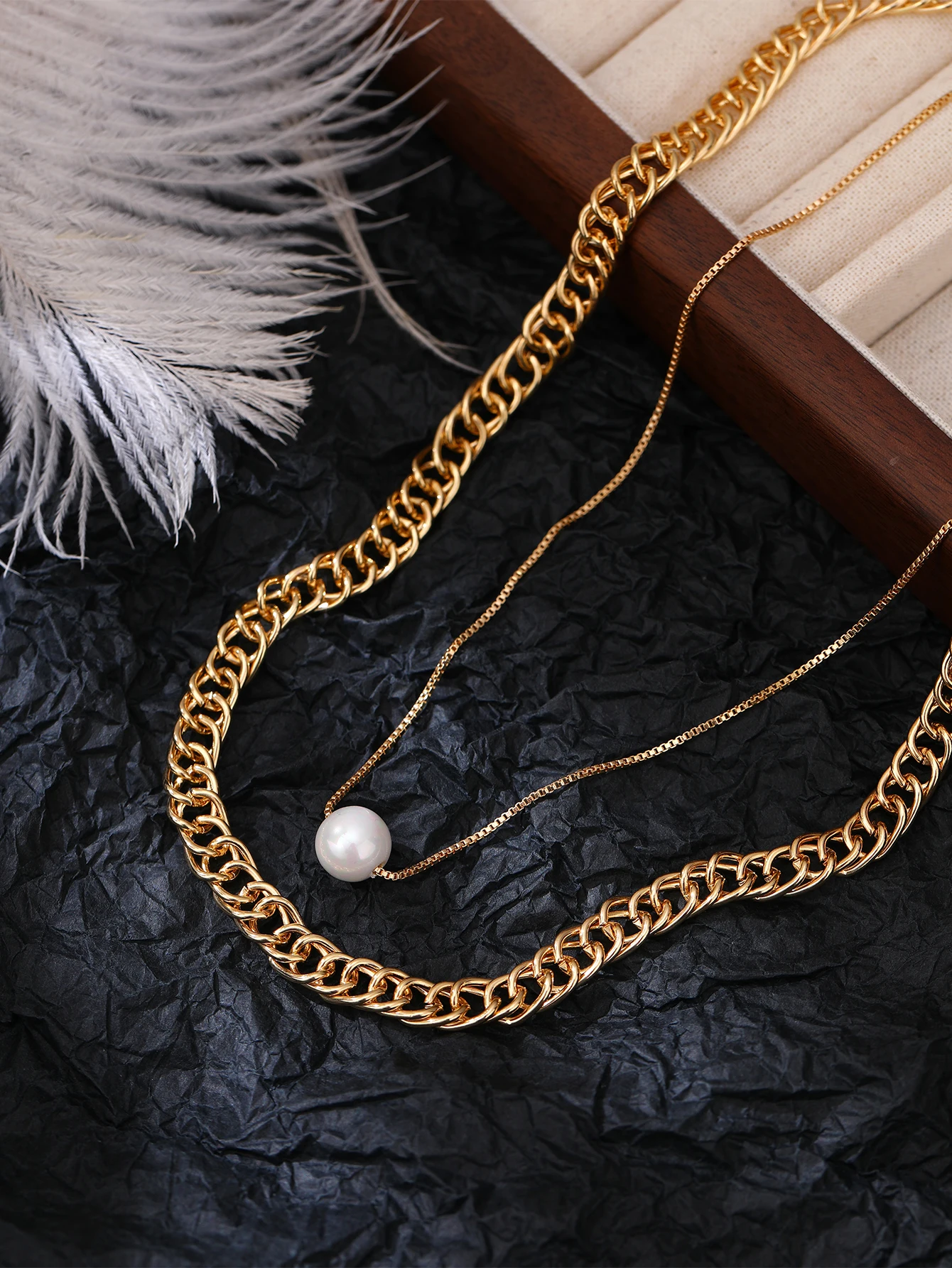 2Pcs Venice Chain Necklace with Pearl Bead Decoration Fashionable Versatile Jewelry for Holiday Party Concert Shopping
2Pcs Venice Chain Necklace with Pearl Bead Decoration Fashionable Versatile Jewelry for Holiday Party Concert Shopping