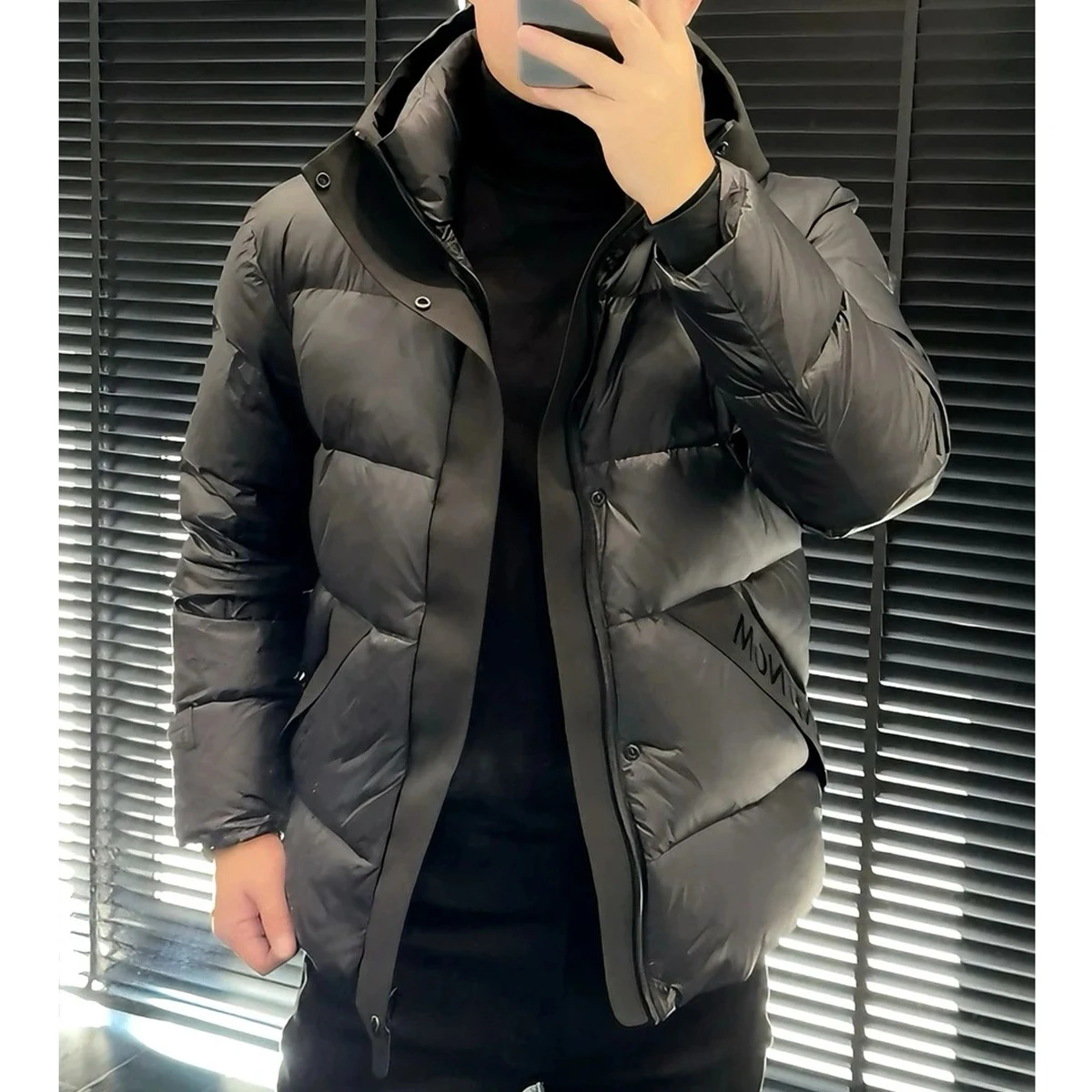 Winter High Quali Patchwork Letter Hat White Du down Jaet Men ort Sle European Warmth Outerwear Trendy Brand
Winter High Quali Patchwork Letter Hat White Du down Jaet Men ort Sle European Warmth Outerwear Trendy Brand