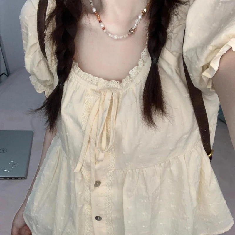 Y2K Sweet Solid Shirts Women Suare Collar Single Breasted Bandage Female Blouse Summer Loose Harajuku Ruffle Tops Streetwear New
Y2K Sweet Solid Shirts Women Suare Collar Single Breasted Bandage Female Blouse Summer Loose Harajuku Ruffle Tops Streetwear New