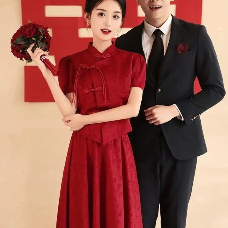 Chinese Traditional Red Stand Collar Jacquard Puff Sleeve Top Dress Tang Suit Female Elegant Bride Toasting Engagement Dresses
Chinese Traditional Red Stand Collar Jacquard Puff Sleeve Top Dress Tang Suit Female Elegant Bride Toasting Engagement Dresses