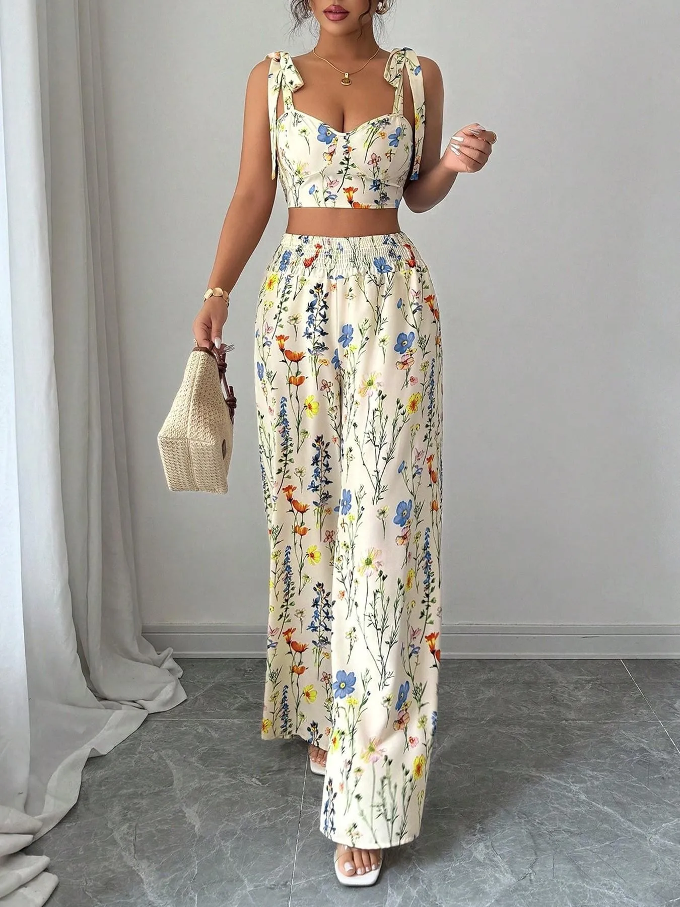 Floral Print Casual Summer T-Shirt Sleeveless Crop Tie-Shoulder Tank Top in Blue Yellow Orange Backless for Women
Floral Print Casual Summer T-Shirt Sleeveless Crop Tie-Shoulder Tank Top in Blue Yellow Orange Backless for Women