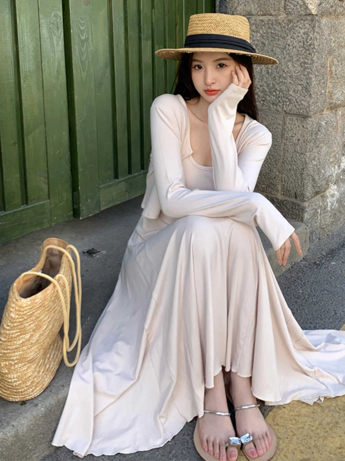 Autumn 2026 New Style Ultra-Beautiful Drapey Strap Dress Cardigan Fashionable Two-Piece Set Gentle Style Slimming Effect
Autumn 2026 New Style Ultra-Beautiful Drapey Strap Dress Cardigan Fashionable Two-Piece Set Gentle Style Slimming Effect